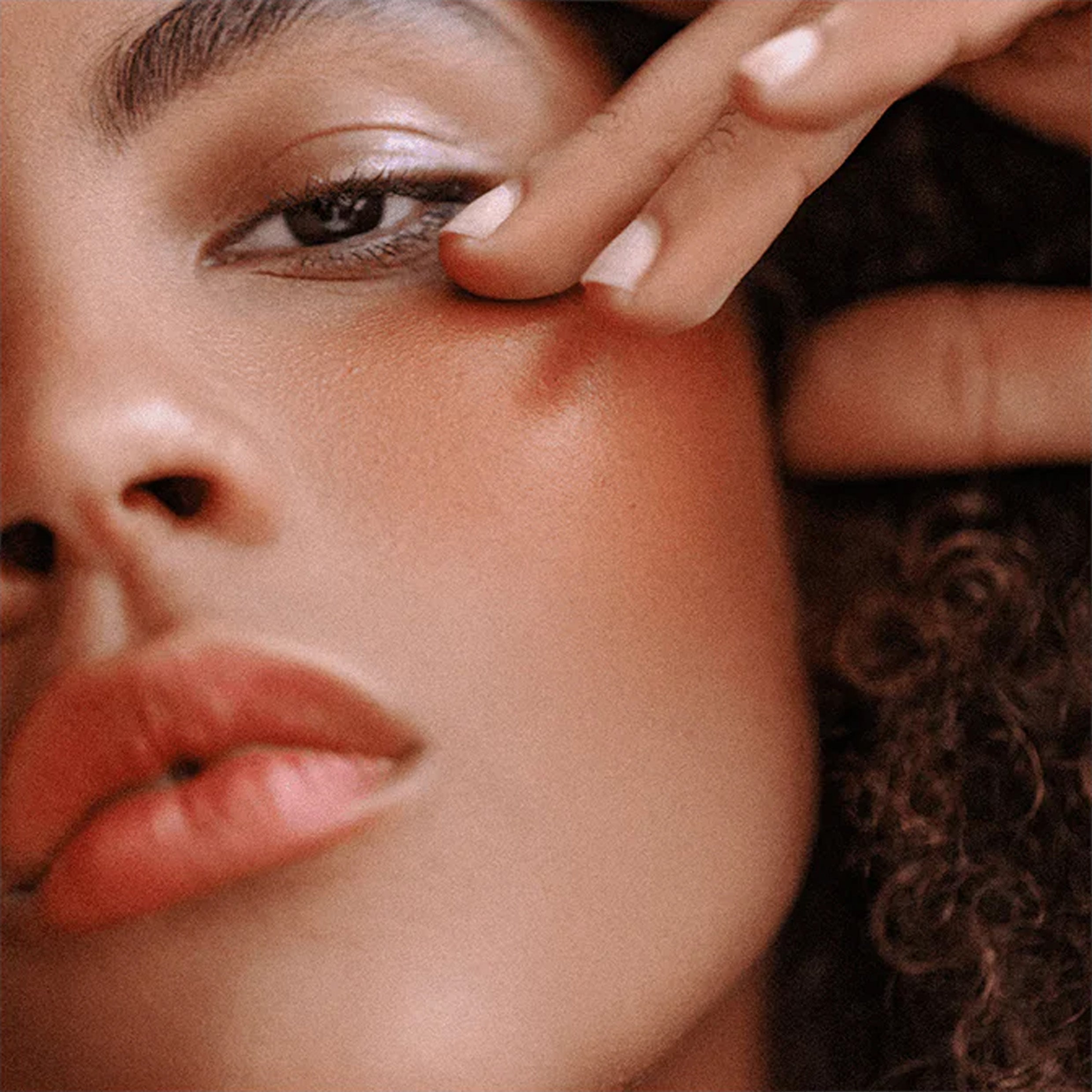 Model wearing Victoria Beckham Beauty Cheeky Posh in Fever