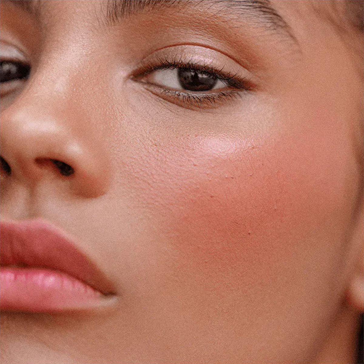Model wearing Victoria Beckham Beauty Cheeky Posh in Fame