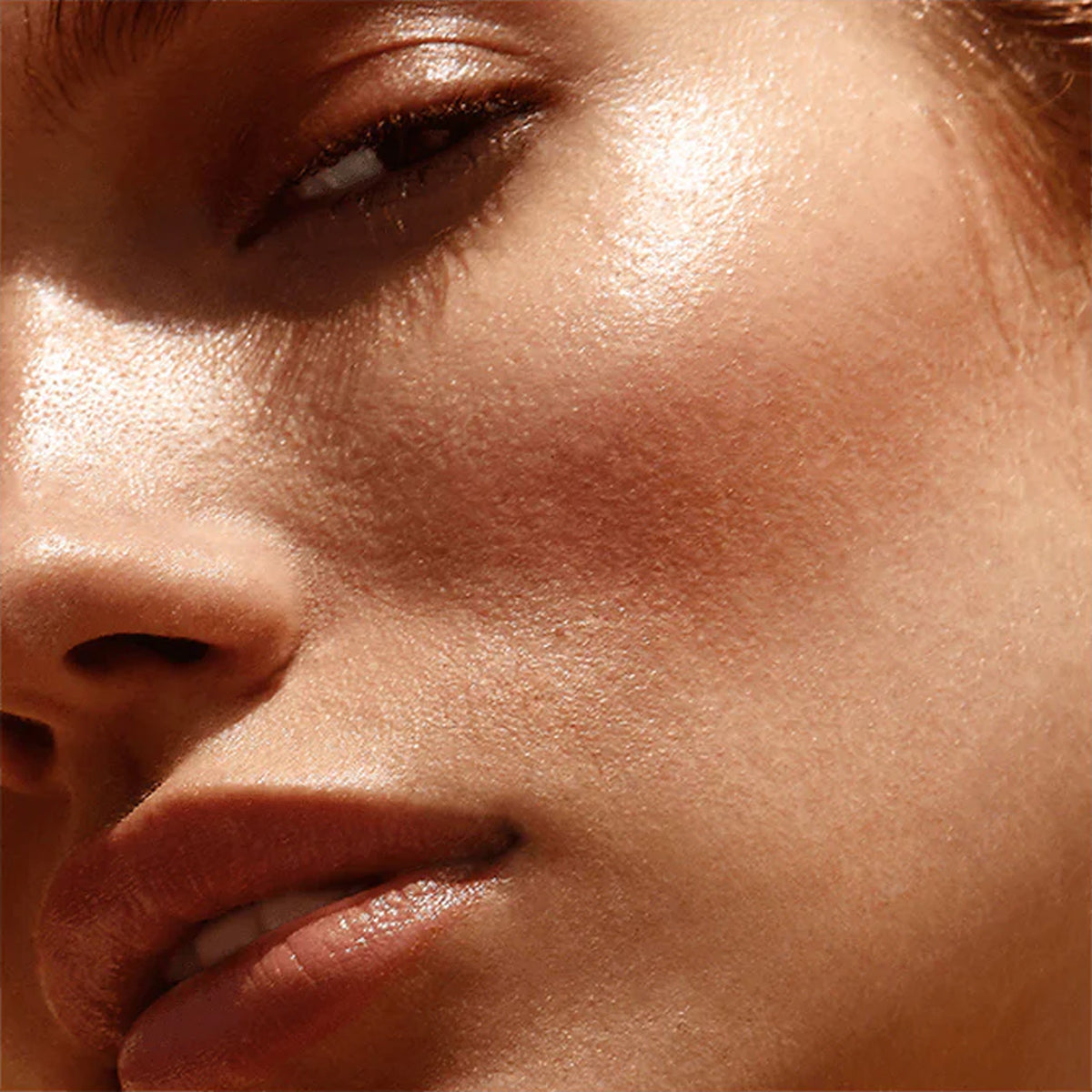 Model wearing Victoria Beckham Beauty Cheeky Posh in Playground